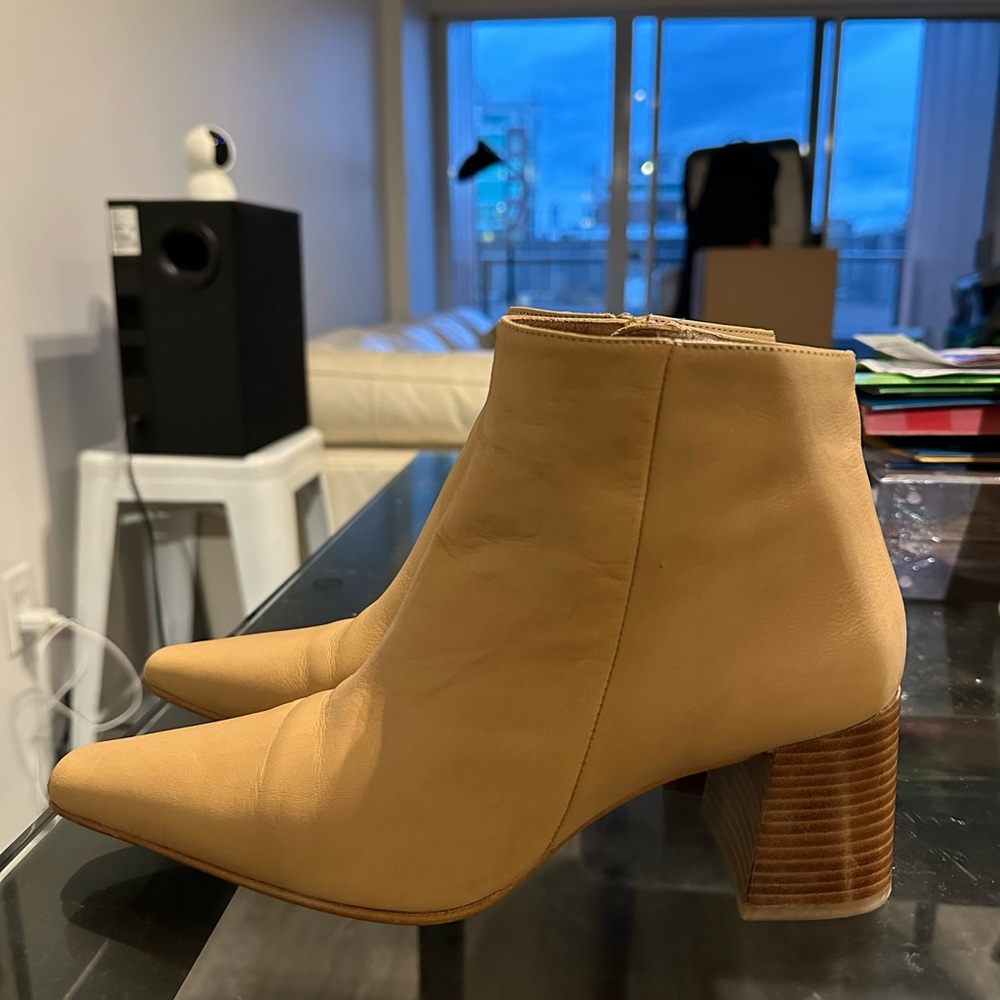 Flattered Remi Ankle Boots - Cream Beige